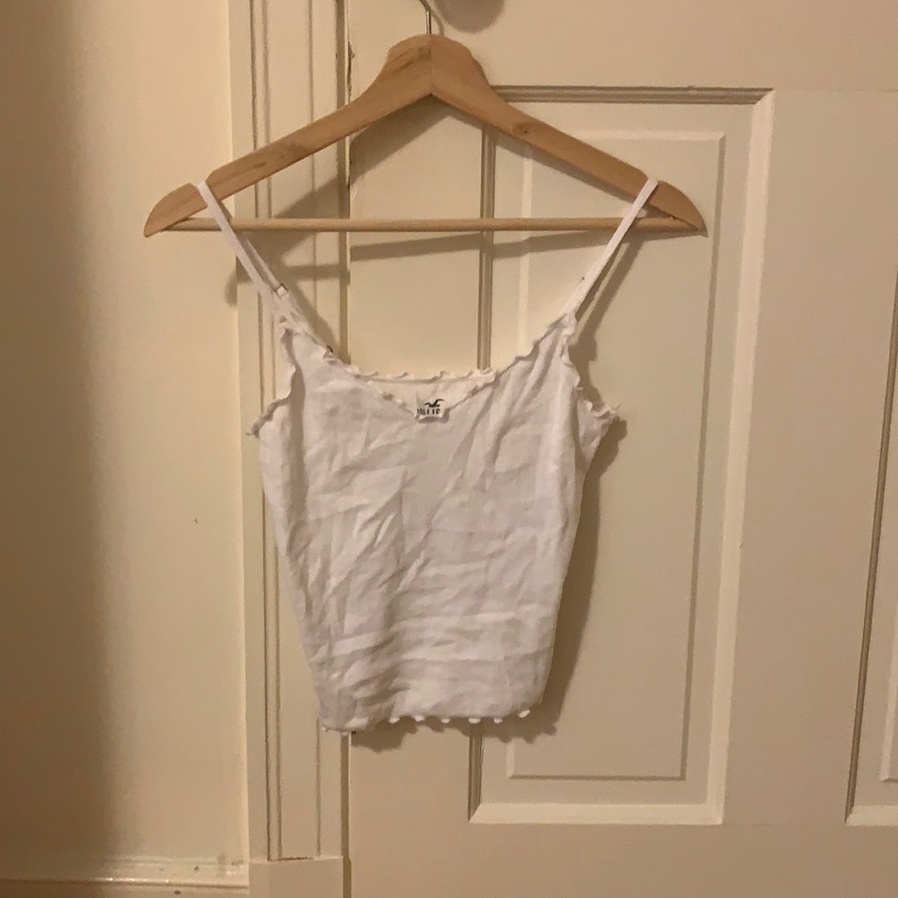 Hollister Cropped Tank Lettuce Edge